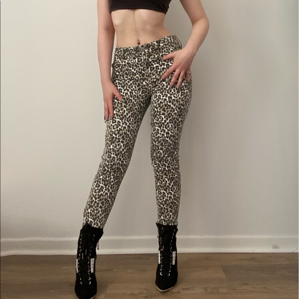 AMERICA EAGLE LEOPARD PRINT NEXT LEVEL STRETCH JEGGINGS